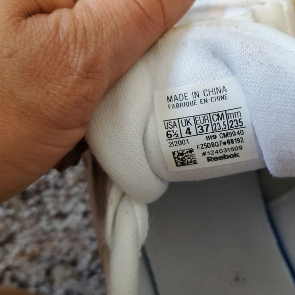 Shoes - Picture 4 of 7